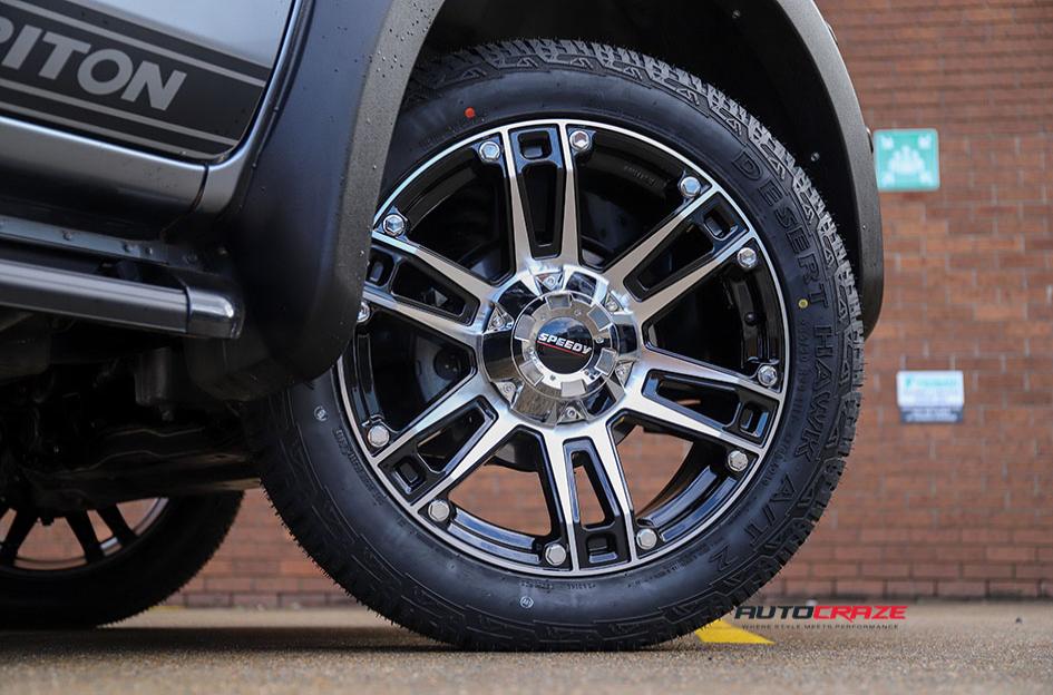 MITSUBISHI TRITON OUTLAW MACHINED PIANO BLACK